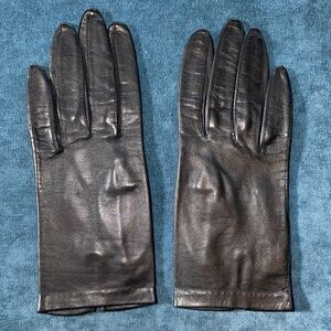 Elegant Black Leather Gloves